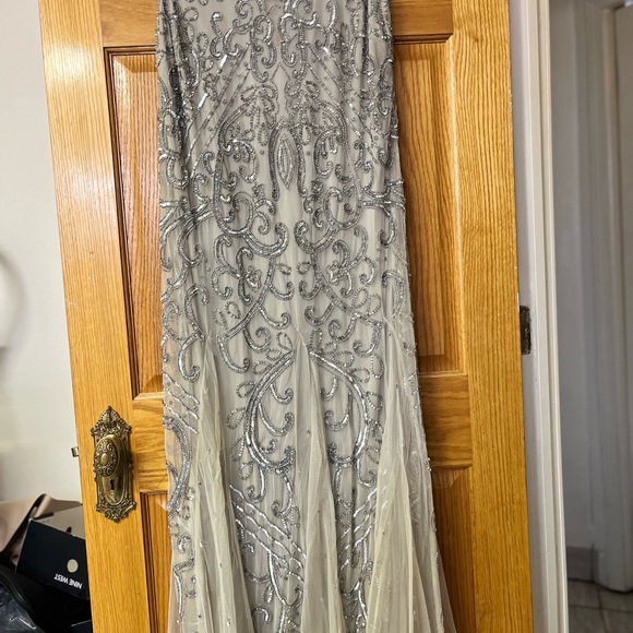 Elegant Silver Embellished Dress - Picture 6 of 10